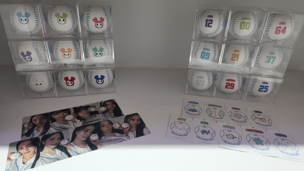 TWICE BASEBALL PHOTOCARD 9TH ANNIVERSARY [HOME 9ROUND] POP-UP