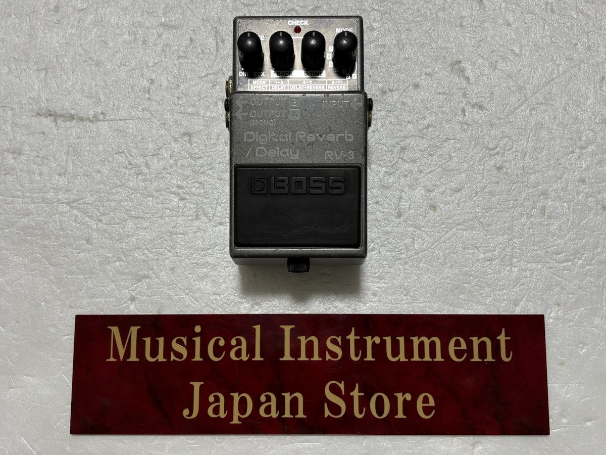 Boss RV-3 Digital Reverb Delay Guitar Effect Pedal Used from Japan