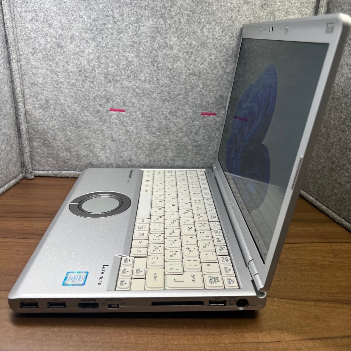 Let's note CF-SZ6 7th generation i5/SSD256GB/8GB Panasonic Windows