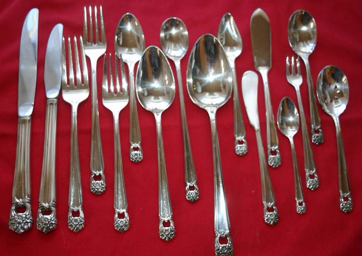 1847 Rogers Bros ETERNALLY YOURS International Silver Plate 1941