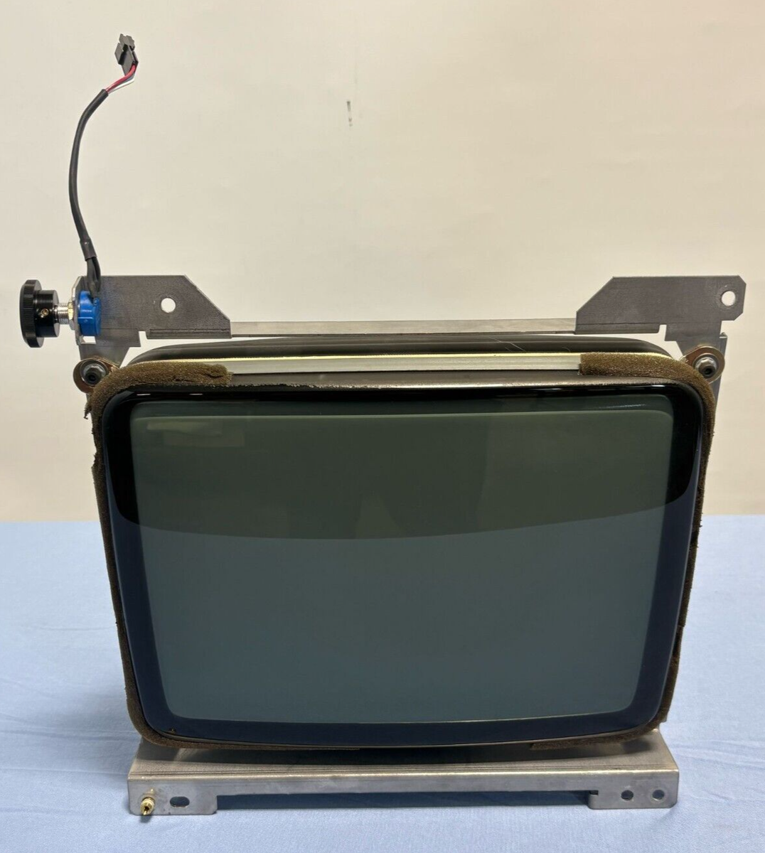 Z-AXIS CRT Display Monitor Part V21204040 w/ PCB Board 020147 for