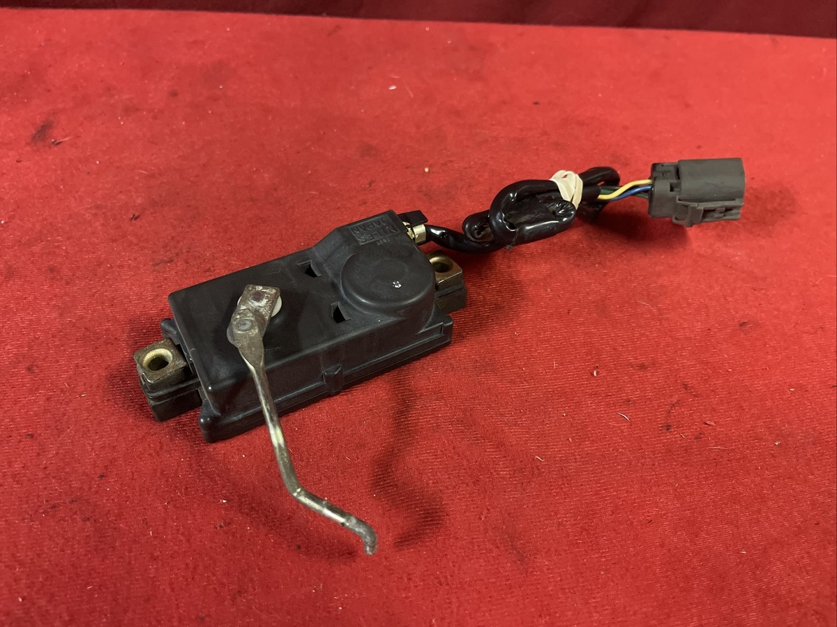 1984-1989 Nissan 300ZX Front Power Door Lock Actuator Right Pass
