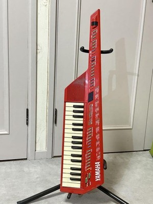 Yamaha SHS-10 Digital Shoulder Key MIDI Synthesizer Keytar