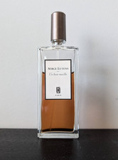 Bois de Violette Serge Lutens 香水- 一款1992年中性香水