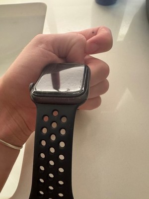 Apple Watch Series 4 Nike+ 40 mm Space Gray Aluminum Case with