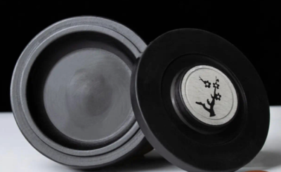 罗纹砚台带盖4寸梅花砚台（4.3*3.4*0.7cm) Inkstone Chinese