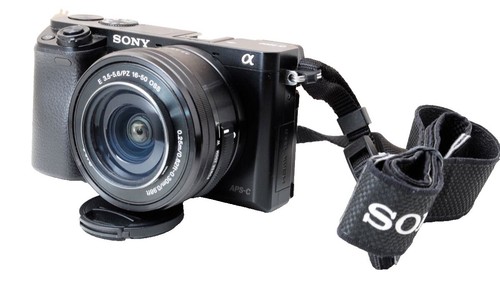 Sony Alpha α6000 ILCE-6000 Kit – 24.3MP APS-C 16-50mm OSS Power
