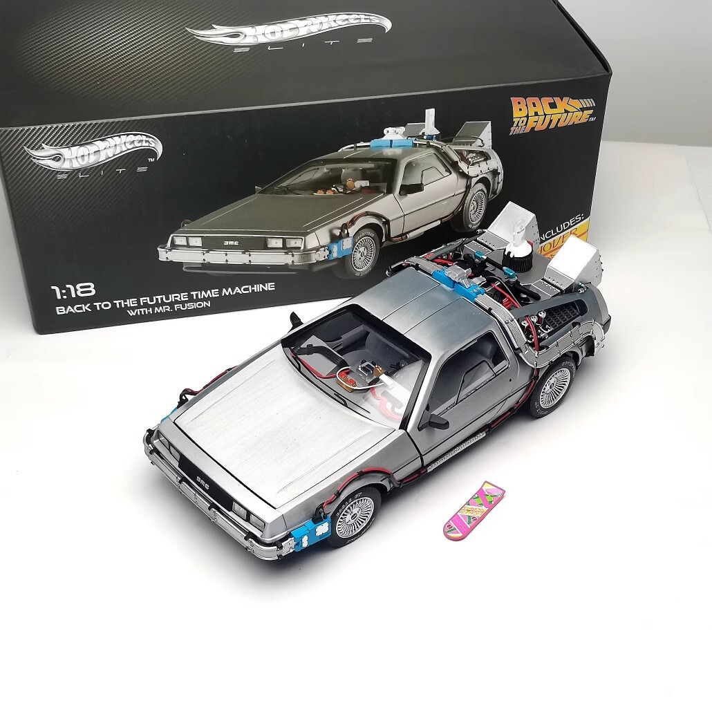 Hot Wheels 1/18 Elite Back To The Future Time Machine Delorean Car
