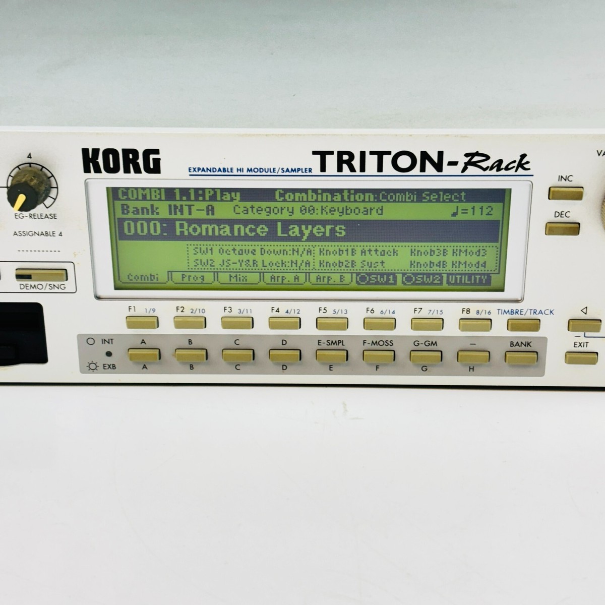 KORG TRITON RACK SYNTHESIZER sound source module multitimbral
