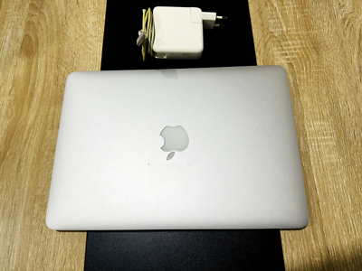 Macbook Pro Retina 13 in Late 2013 - Model A1502 - ( Il ne
