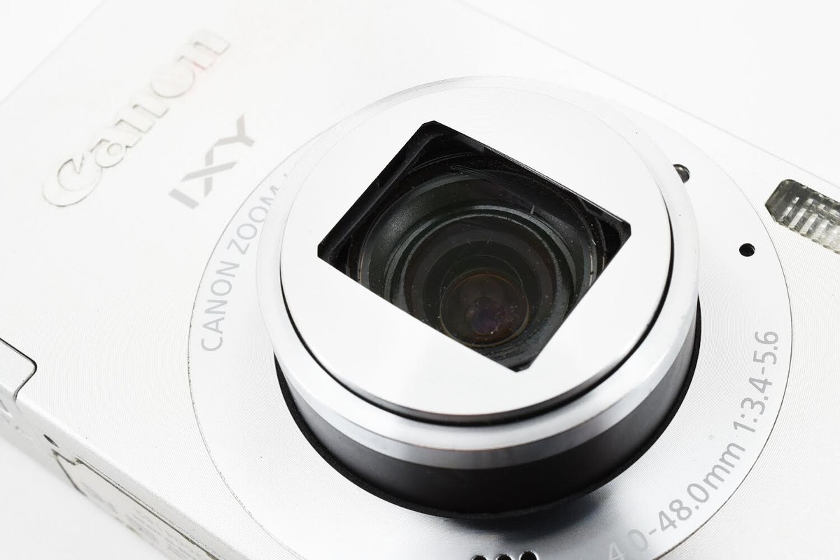 Canon IXY DIGITAL シルバー Canon IXY 3 Compact Digital Camera
