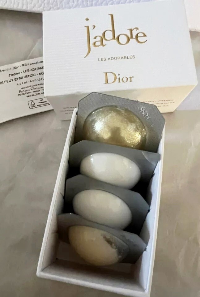 Dior J'adore Les Adorables 4pc Discovery Set: Scrub, Body Milk