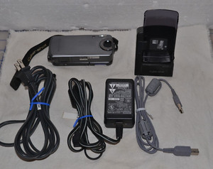 SONY Cyber-shot DSC-M1 本体と付属品 Sony Cyber-shot DSC-M1