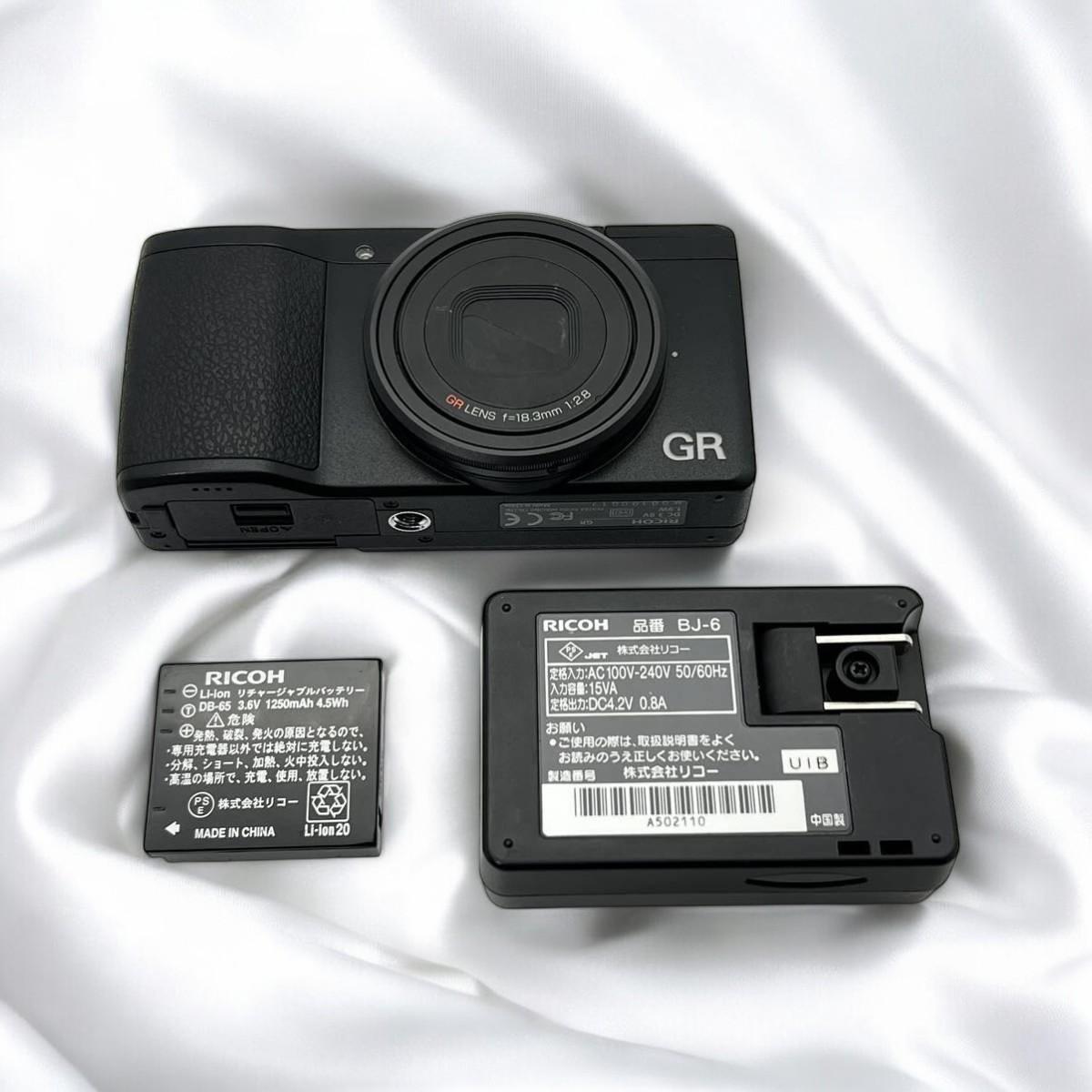 Mint] RICOH GR1 GR 16.2MP APS-C Compact Digital w/Chargers