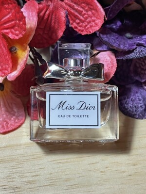 Dior Miss Dior Eau DeToilette Mini Floral Perfume Purse Splash