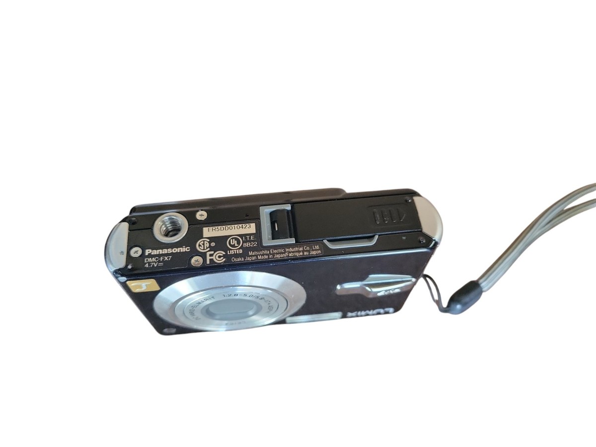 Panasonic LUMIX DMC-FX7 5.0MP Digital Camera - Silver for sale