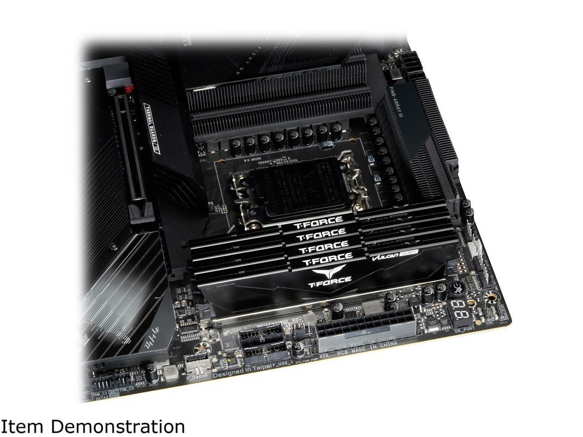 Team T-Force Vulcan 32GB (2 x 16GB) PC Memory RAM DDR5 5200 (PC5