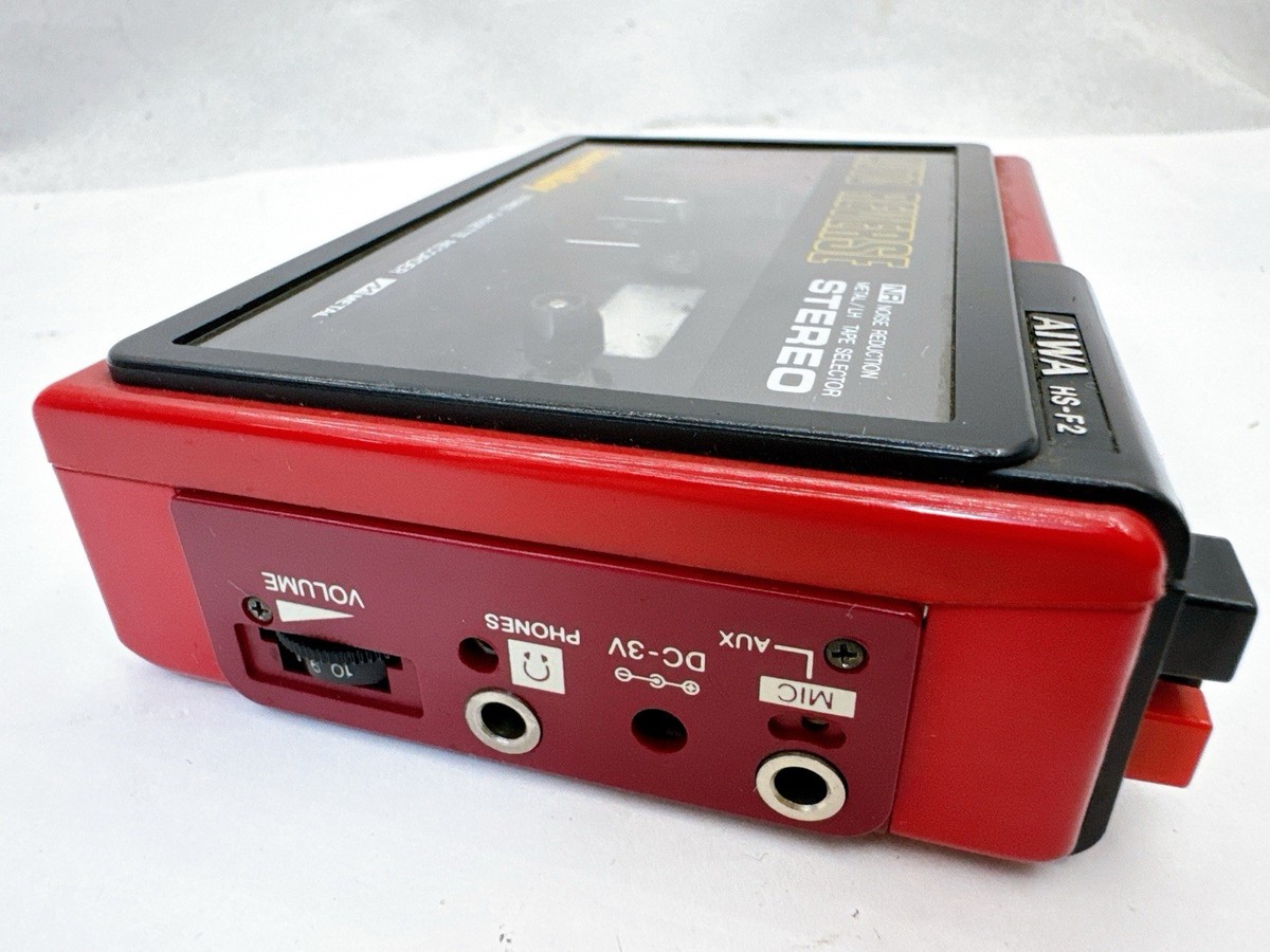 AIWA HS-F2 Red CassetteBoy Stereo Recorder Player AS-IS For repair