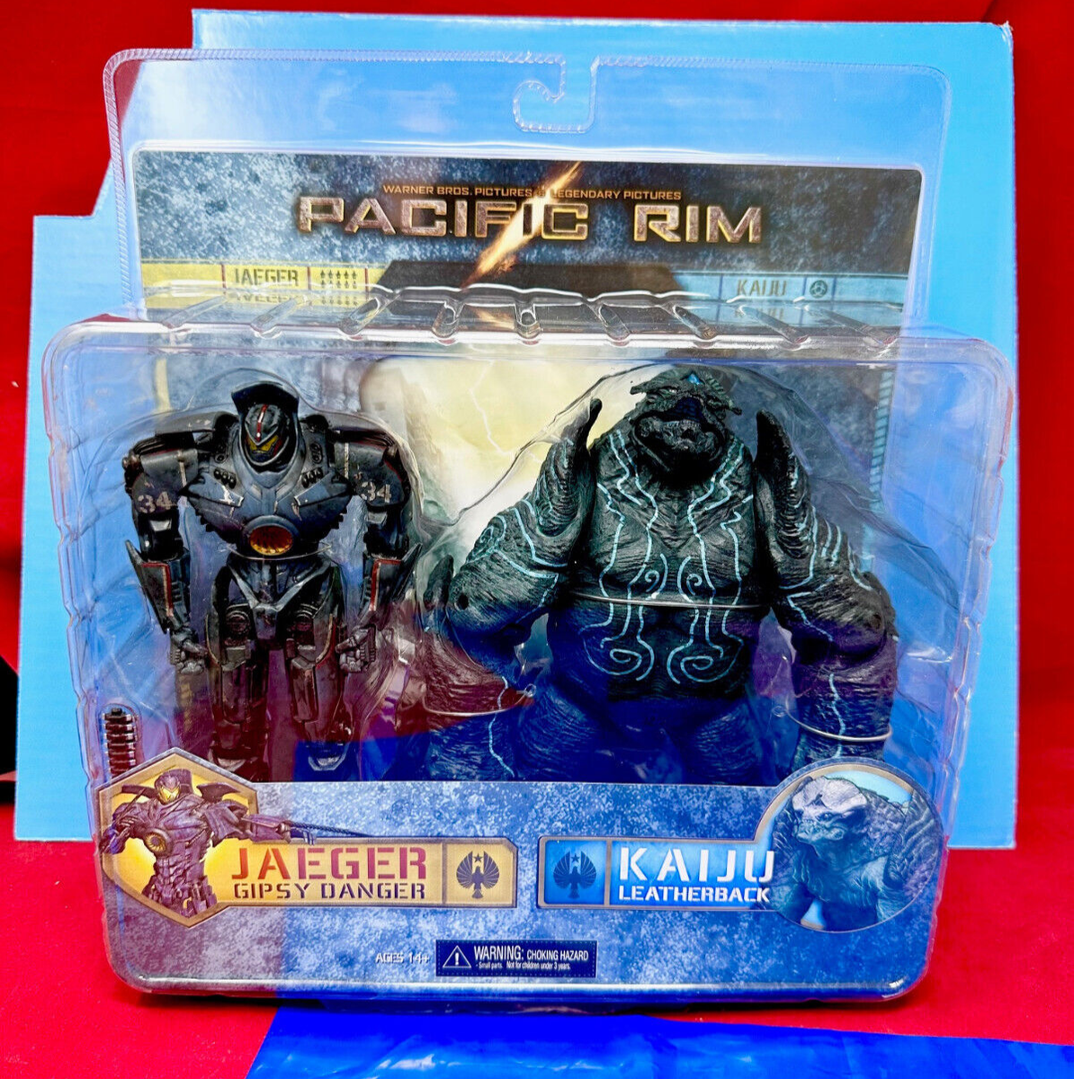 NECA Pacific Rim Gipsy Danger vs Kaiju Leatherback Action Figure