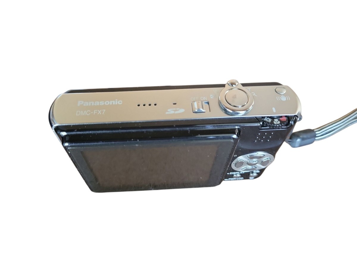 Panasonic LUMIX DMC-FX7 5.0MP Digital Camera - Silver for sale