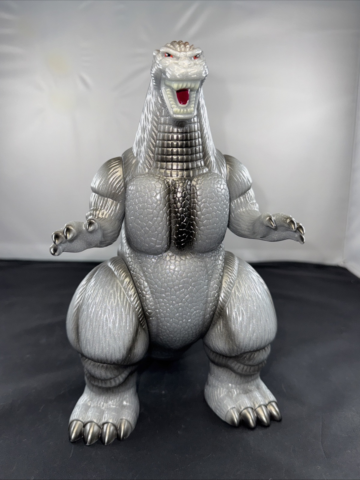 MARUSAN 350 GODZILLA 1995 9” GREY GUNMETAL SPRAYS COPPER DORSAL
