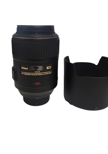 Nikon Ai AF MICRO NIKKOR 105mm F2.8D Lens w/Front and rear caps