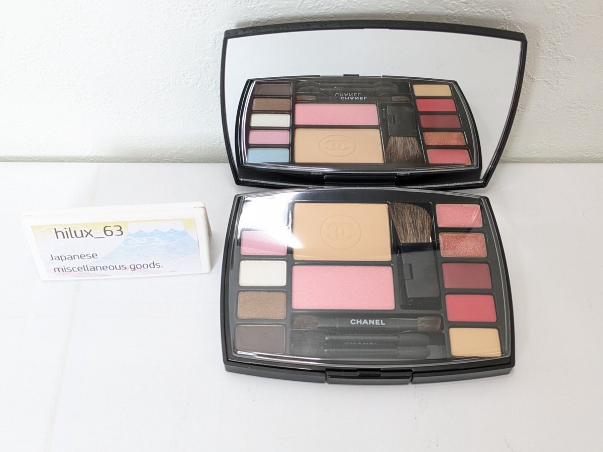 CHANEL Travel Makeup ALTITUDE Makeup Essentials with Mascara,Pouch