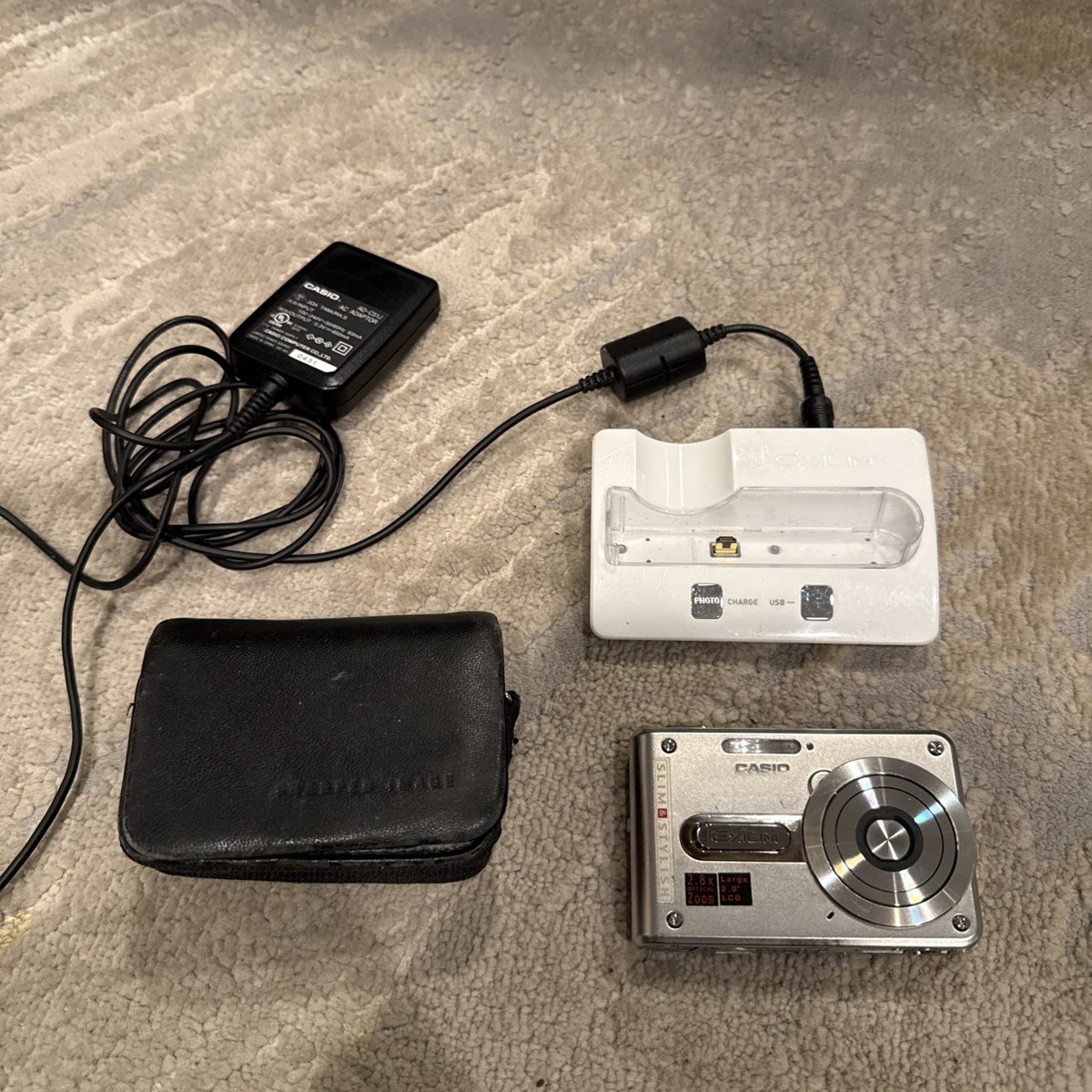 CASIO EXILIM EX-S100 3.2MP Digital Camera Only Works With Charger