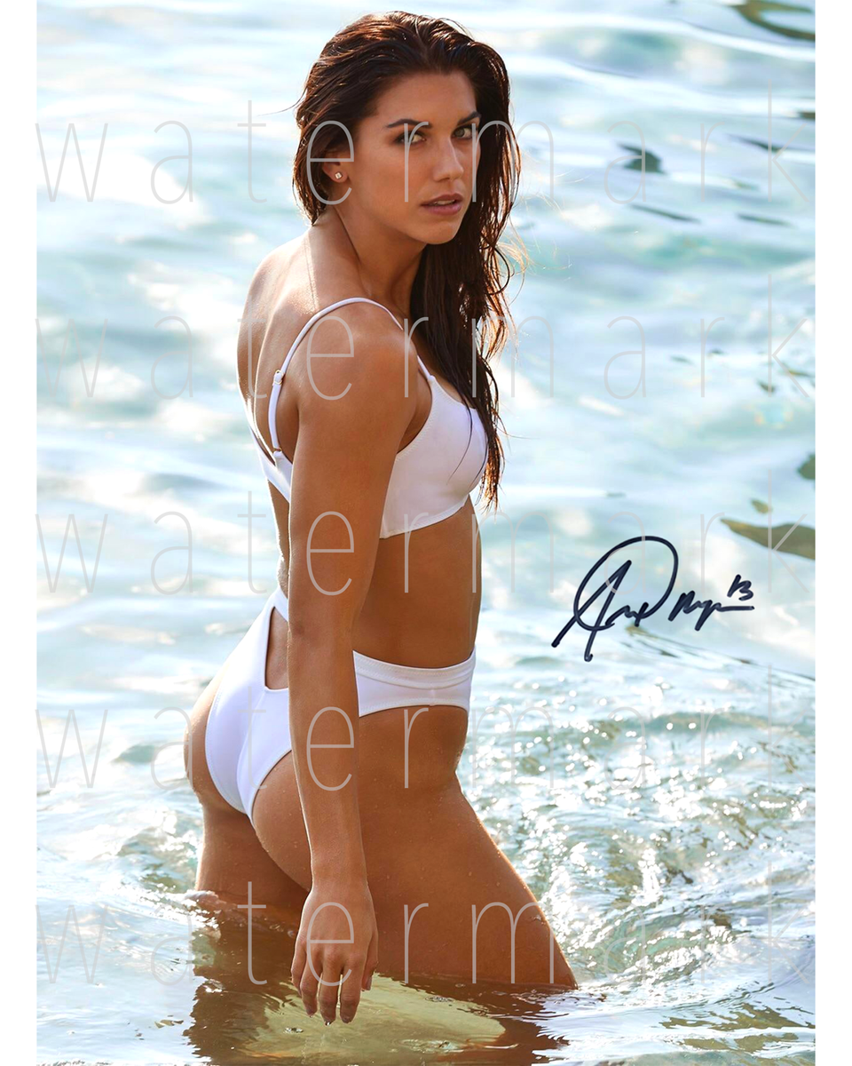 Alex Morgan USA Soccer hot signed 8X10 print photo poster picture
