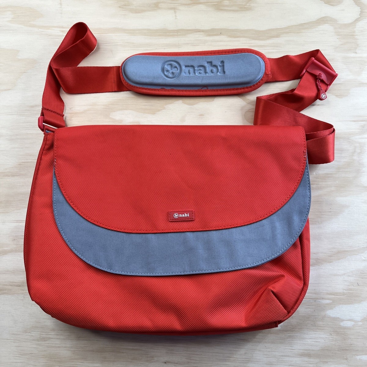 Nabi Tablet Carrying Case Red Messenger Style Bag Hook Loop