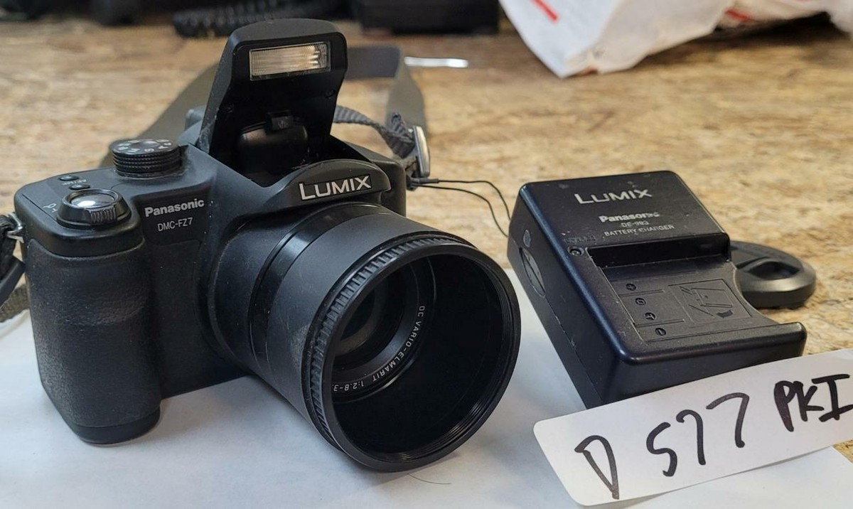 Panasonic Lumix DMC-FZ7 Digital Bridge Camera w/ Leica Lens