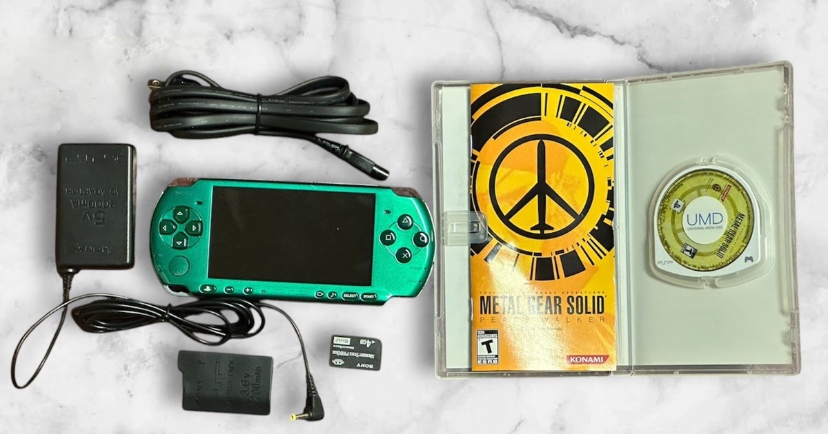 Sony PSP 3010 Metal Gear Solid: Peace Walker Limited edition (Mint