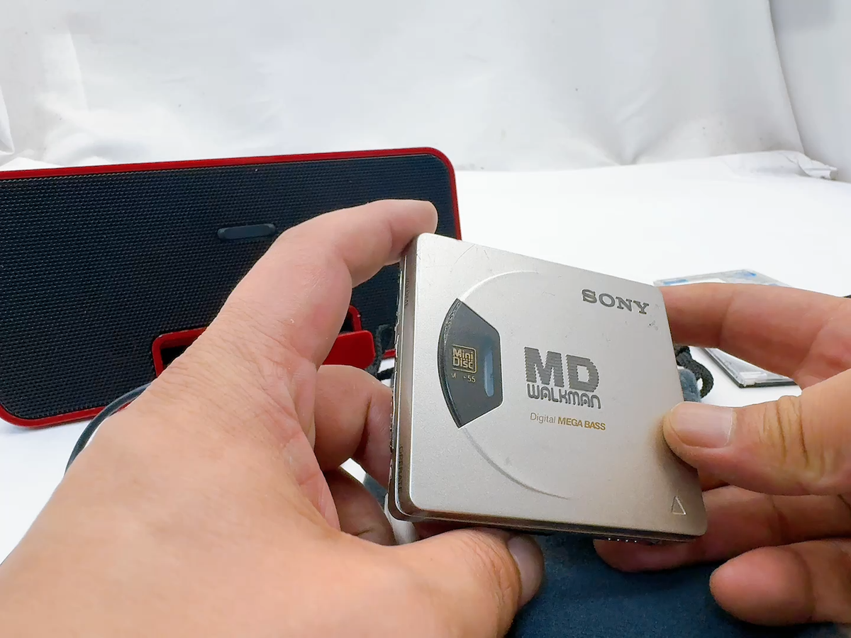 Sony Walkman MZ-E55 VTG Gold Portable MiniDisc MD Player w/ Remote