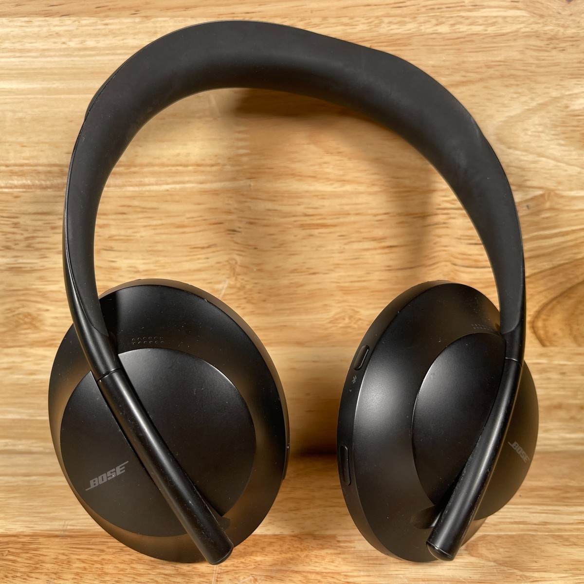 Bose Noise Cancelling 700 Triple Black Wireless Bluetooth Over-the