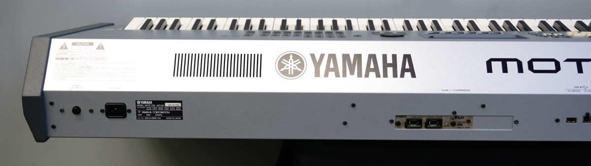 Yamaha Motif ES 8 88 Music Production Synthesiser Workstation