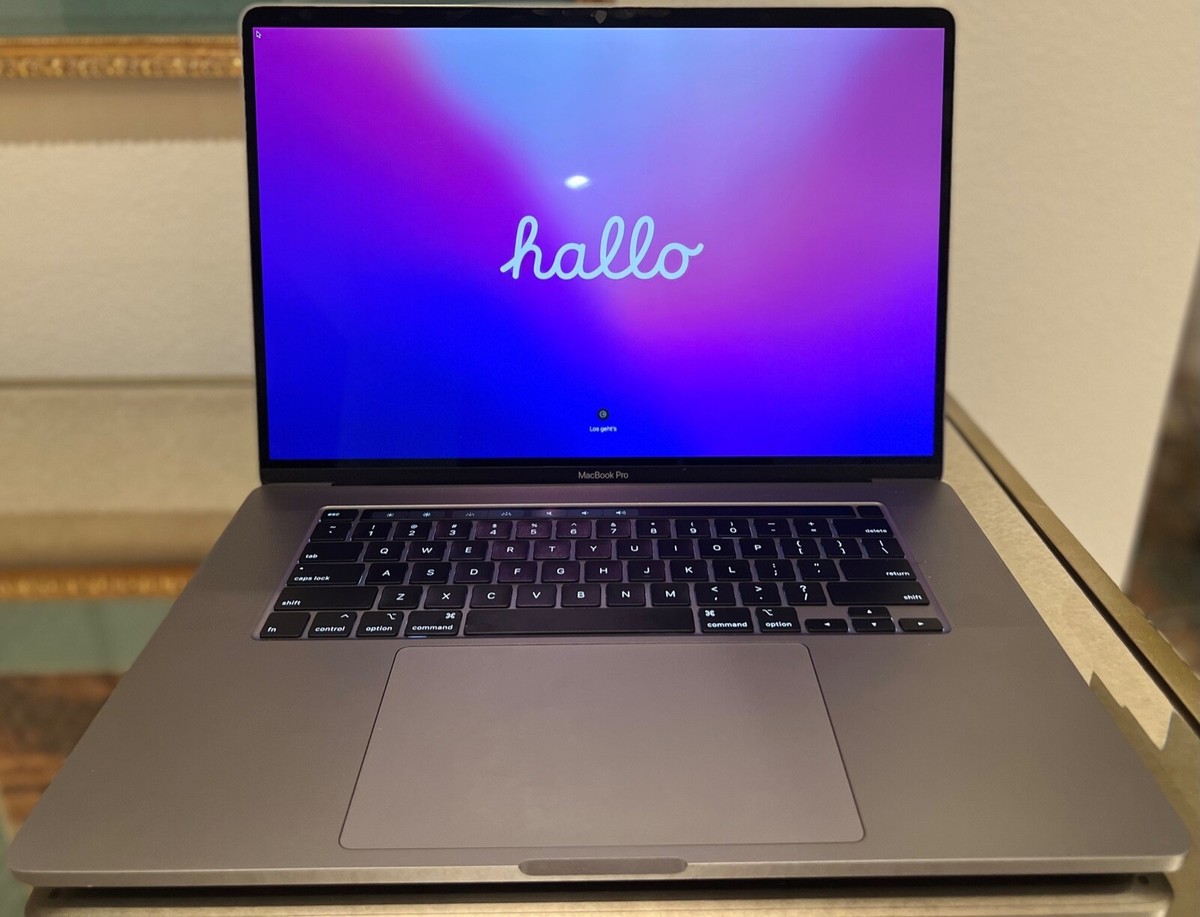 MacBook Pro 16 inch 2019 - 2.4 GHz 8-Core i9 - 8GB 5500M GPU