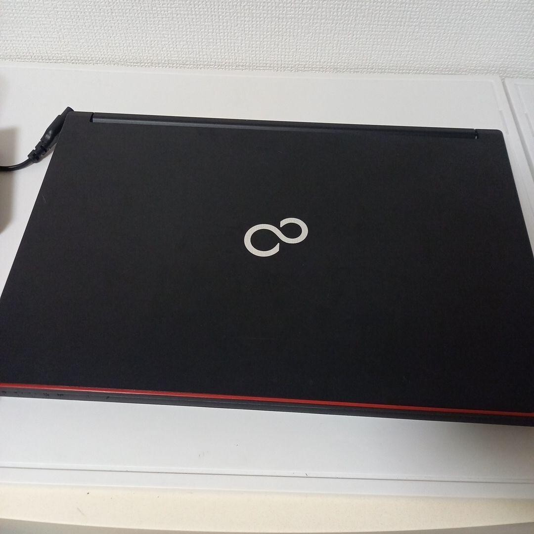 Fujitsu FUJITSU LIFE BOOK A576/R Notebook PC WIN10 Adapter and