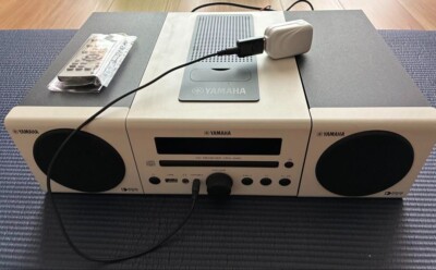 YAMAHA CRX-040 CD Player White Compact Space Saving Design from