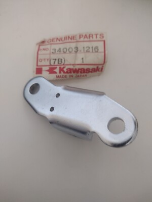 Kawasaki 34003-1216 Fr RH Step Holder ZX900 Ninja (1984-1986) NOS