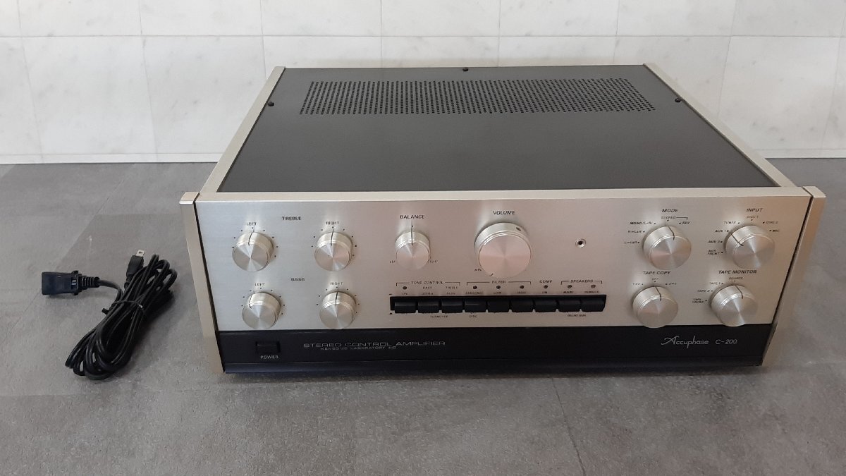 ACCUPHASE C-200 Stereo Control Amplifier PreAmplifier Preamp w