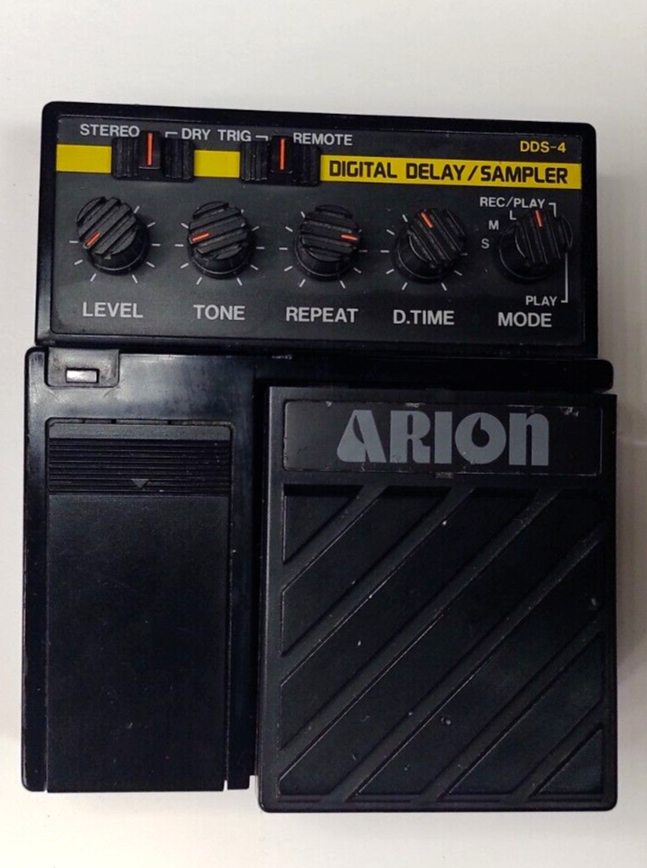 ARION DDS-4 DIGITAL DELAY/SAMPLER GUITAR EFFECTS PEDAL VINATGE