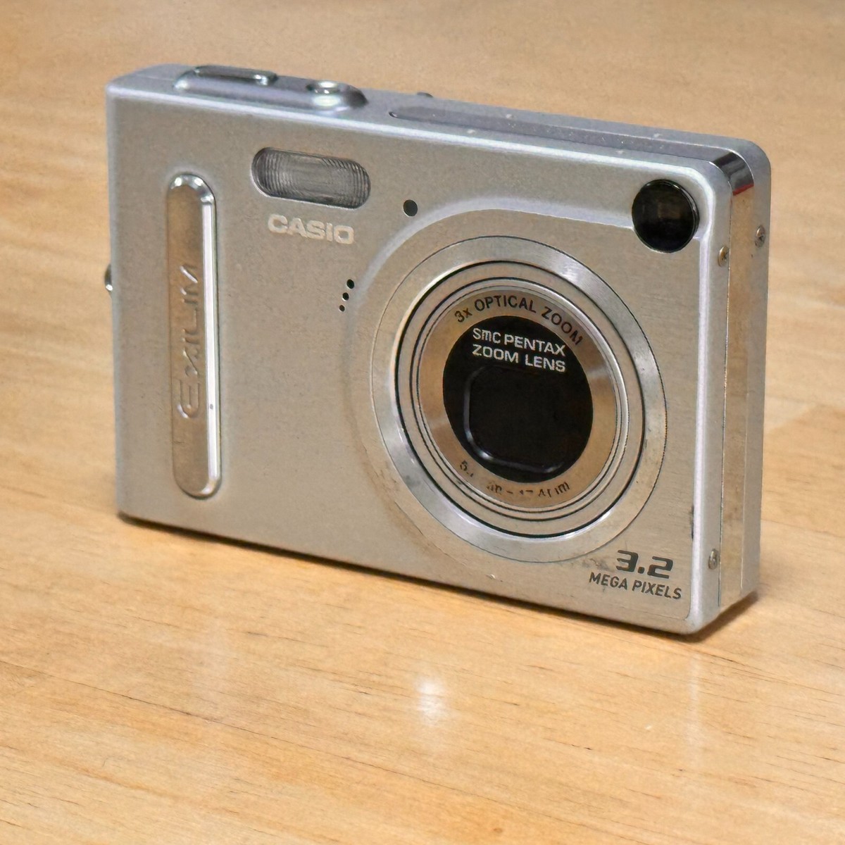 CASIO EXILIM EX-Z3 Silver Compact Digital Camera Body ONLY 3.2MP