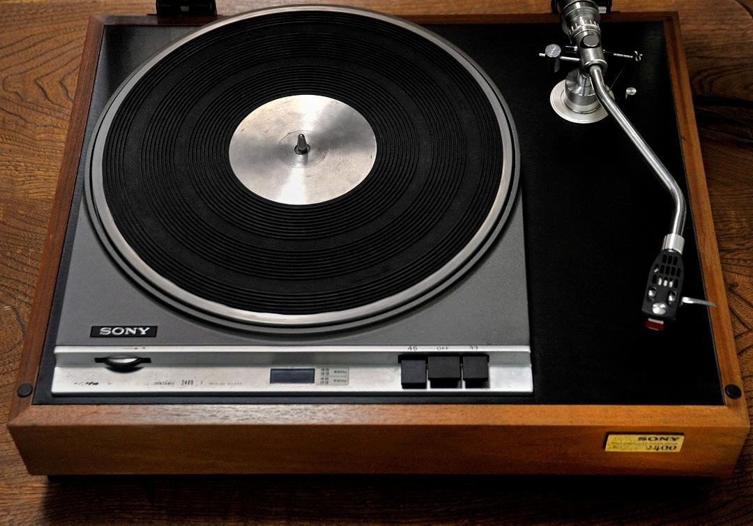 Sony PS-2400 Stereo Turntable Record Player DC Motor Belt Drive