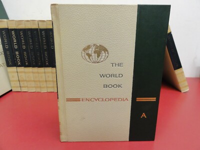 洋書 The World Book Encyclopedia 1967 Vintage 1967 The World Book
