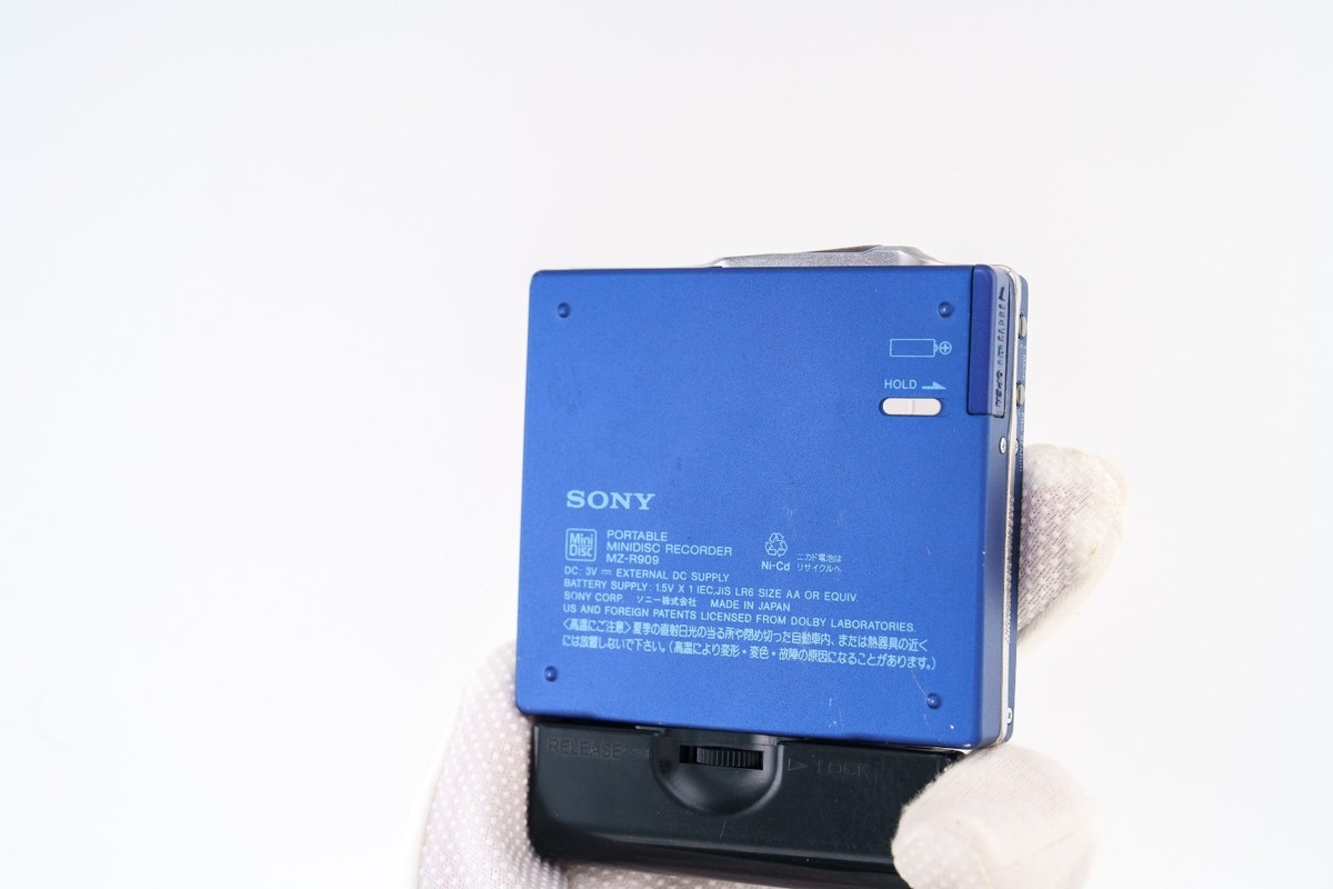 Sony MZ-R909 MD Minidisc Walkman w/AA sidecar (Blue) [DEMO / PLAYS
