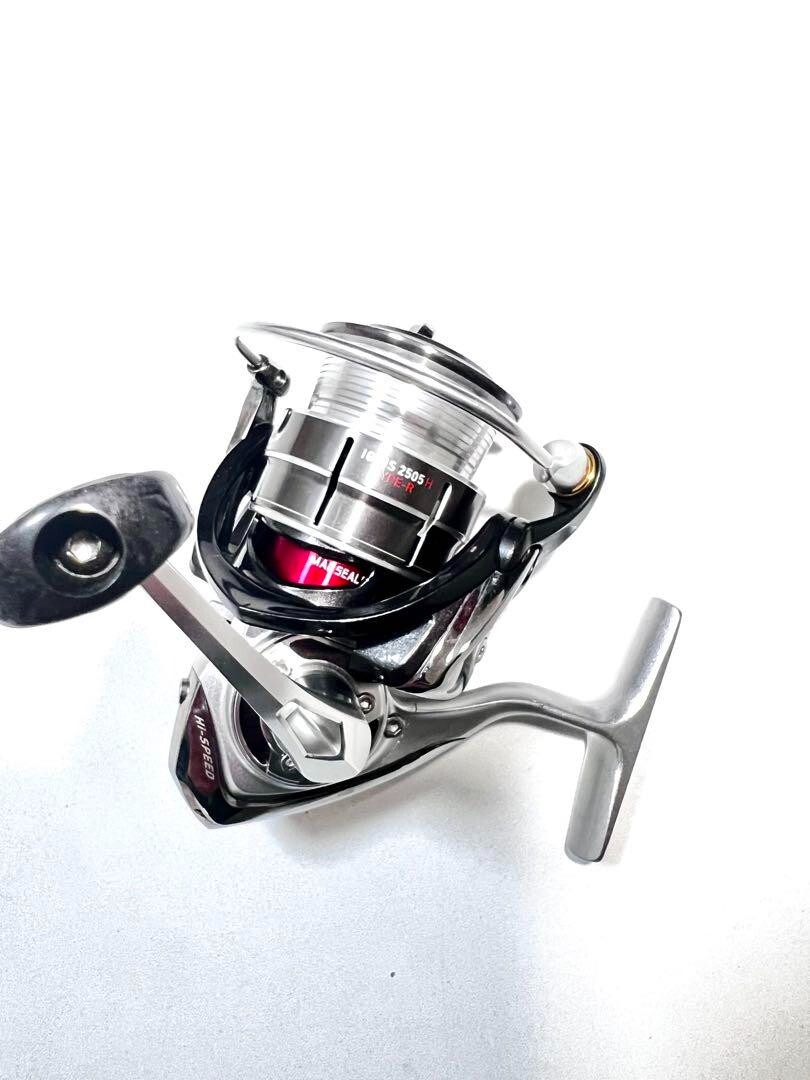 Daiwa 14 IGNIS 2505H Type R Spinning Reel fishing outdoor leisure