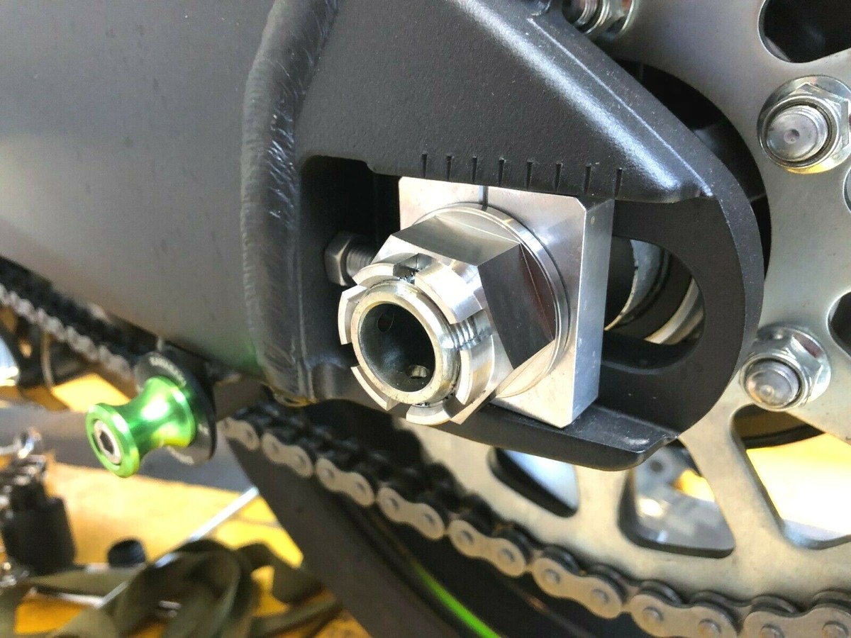 KAWASAKI ZX636R 2000-2026 REAR AXLE CASTLE FLANGED NUT TITANIUM