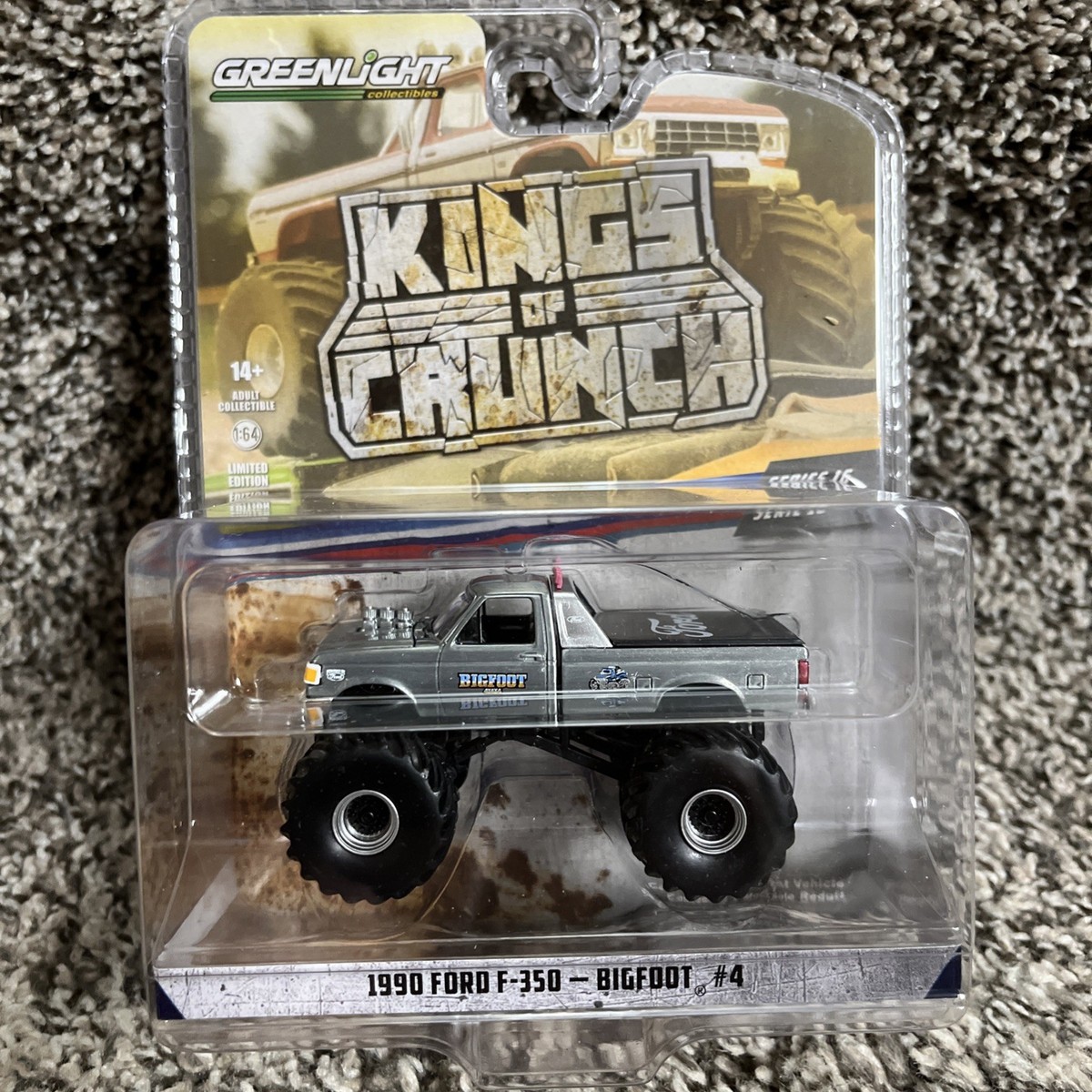 1:64 Greenlight Kings of Crunch Series 16 1990 Ford F-350 Bigfoot