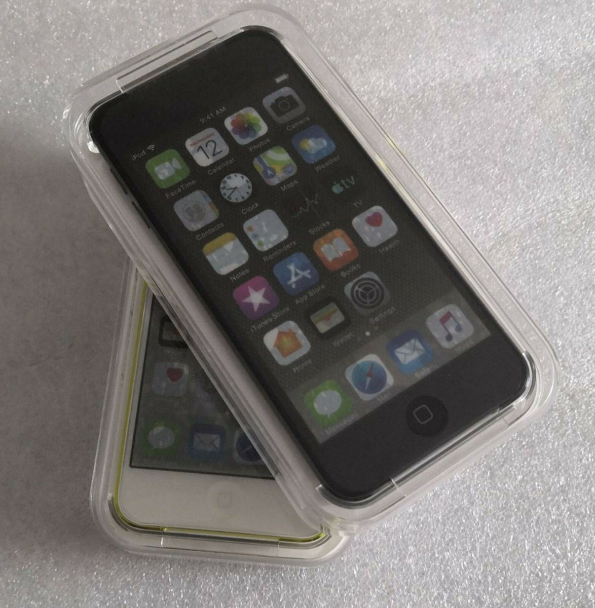 Apple MD724LL/A iPod Touch 5th Generation 64GB - Black for sale