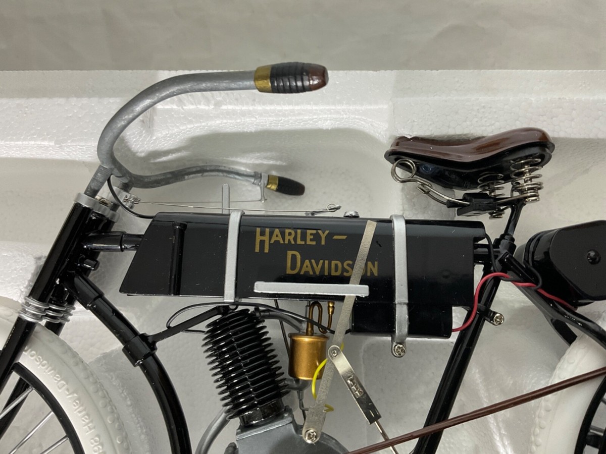 1903-1904 Harley Davidson Serial Number One Authentic Replica 1:6